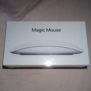 Apple Magic Mouse in White